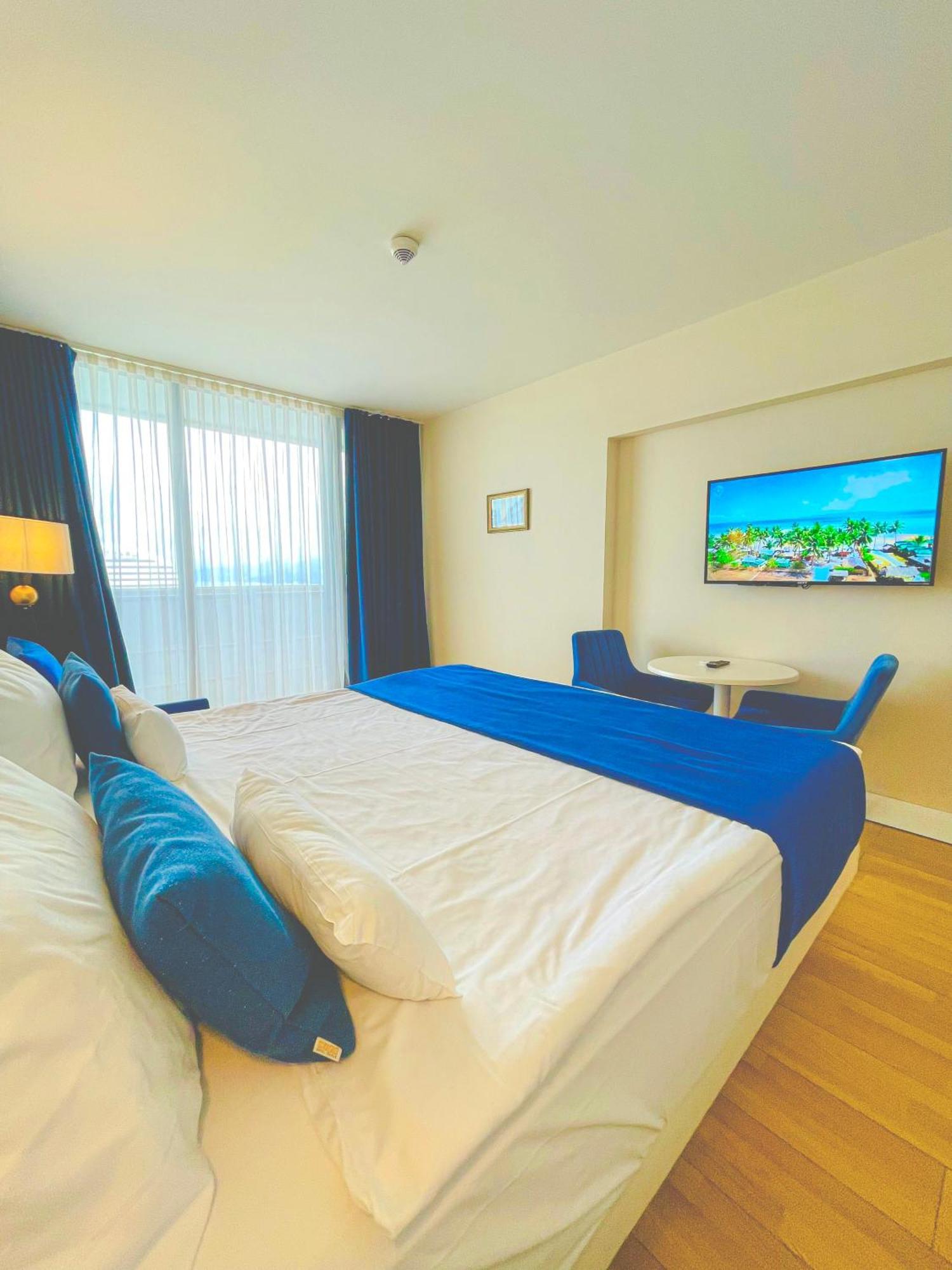 Batumi Vip Hotel Esterno foto
